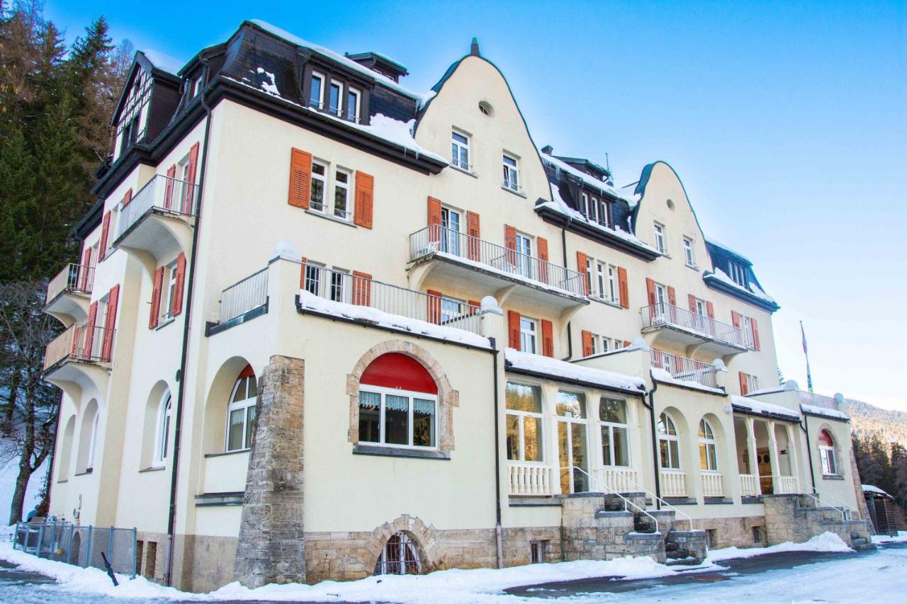 Gruppenhaus Lindenhof Churwalden Buitenkant foto