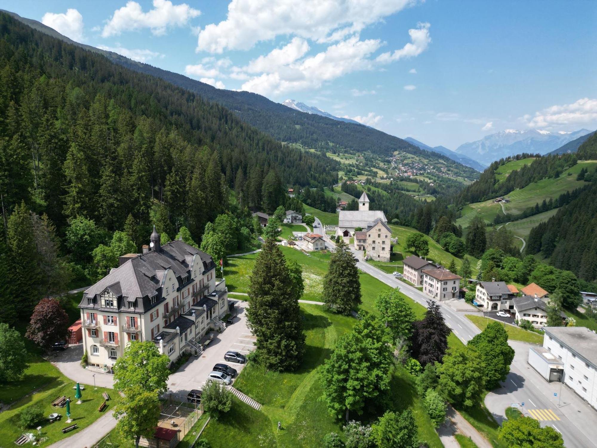Gruppenhaus Lindenhof Churwalden Buitenkant foto