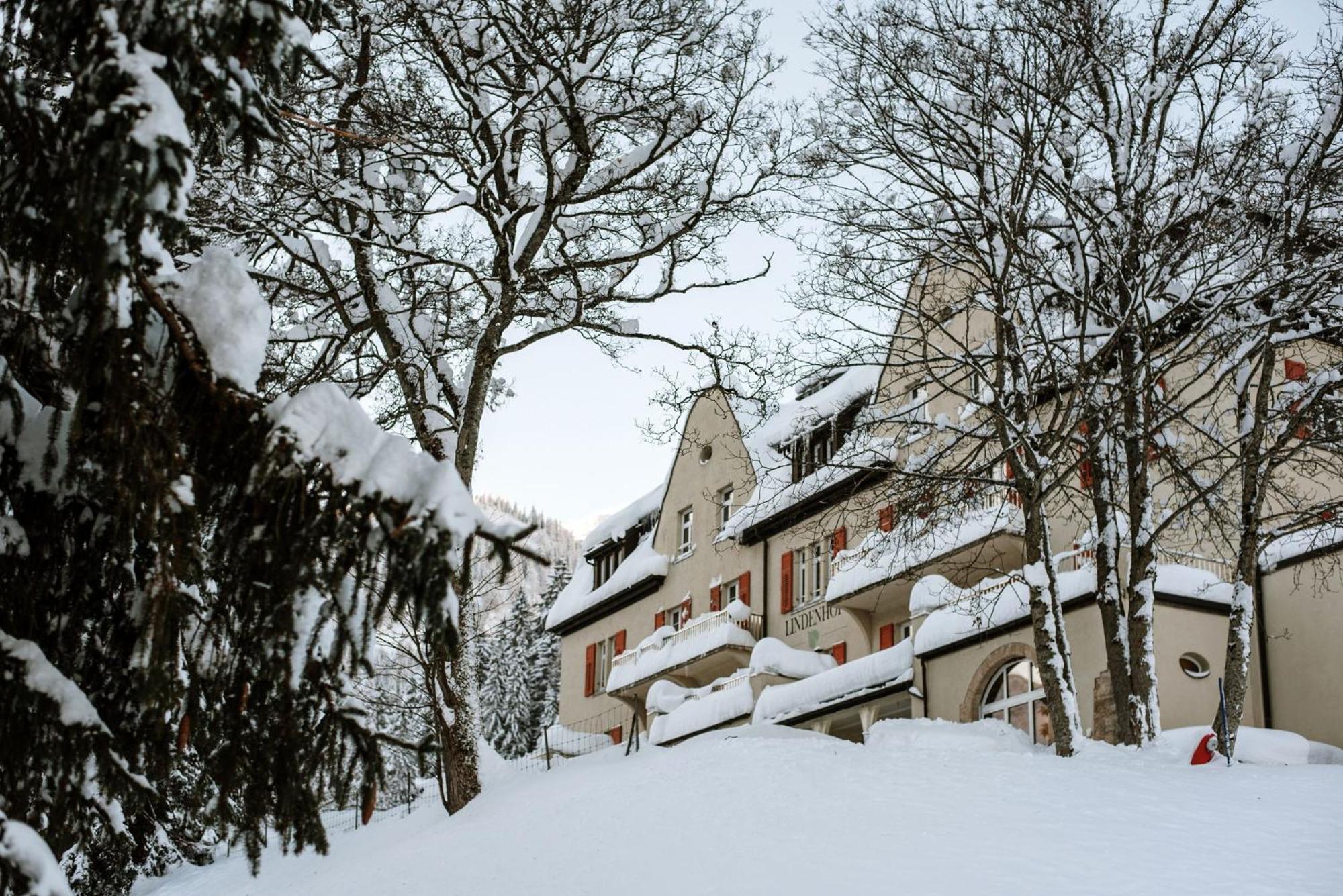 Gruppenhaus Lindenhof Churwalden Buitenkant foto